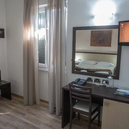 Otel Lauro Gravedona