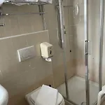 Lauro فندق غْرافيدونا